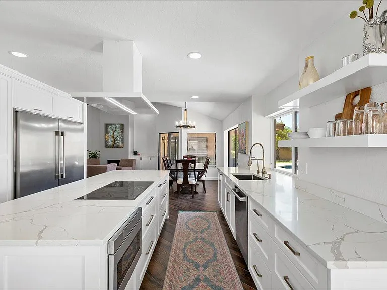 10628 E Cinnabar Ave — Photo 8