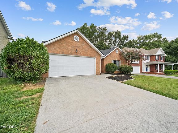 2nd image of 709 Briar Way