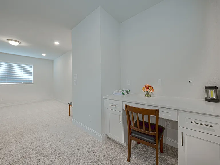 11439 Chepstow Cres — Photo 7