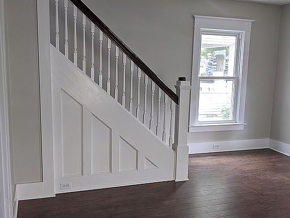 2nd image of 26 Park St