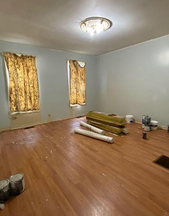 2nd image of 109 Bristol St #1