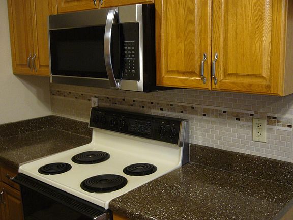 5th image of 1109 Villa Downs Dr