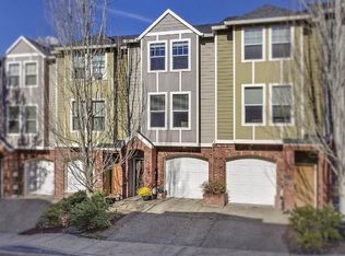 9041 SW Rystadt Ln, Portland, OR 97225