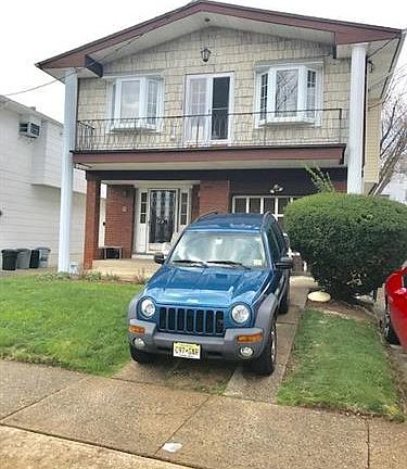 2nd image of 123 Maybury Ave