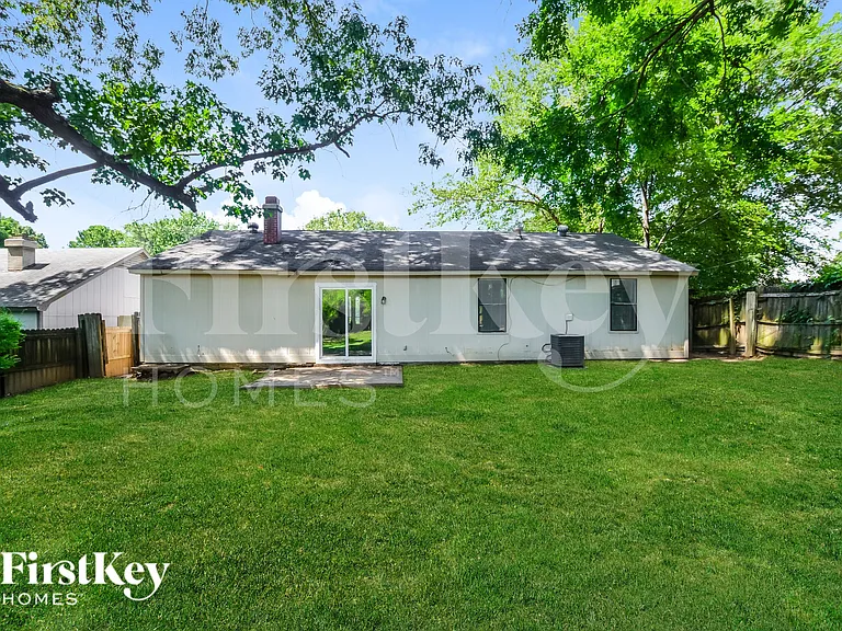 5749 Jardin Pl — Photo 18