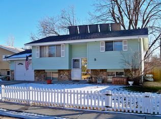 5 Juneau Pl, Longmont, CO 80504