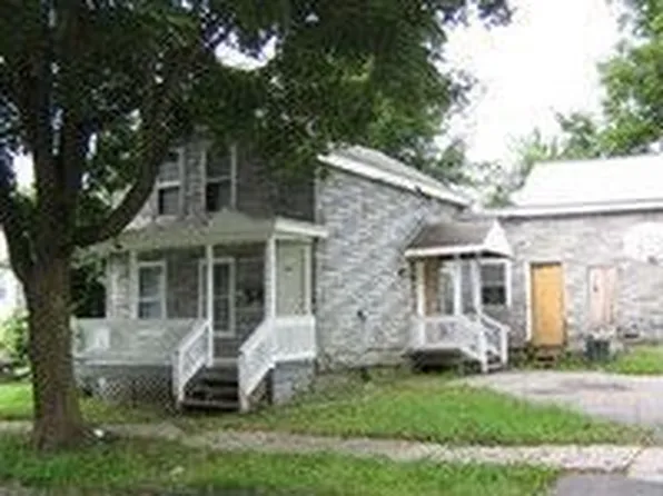 7 Cedar St, Gloversville, NY 12078