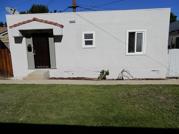 One bedroom detached back house. NO PETS.