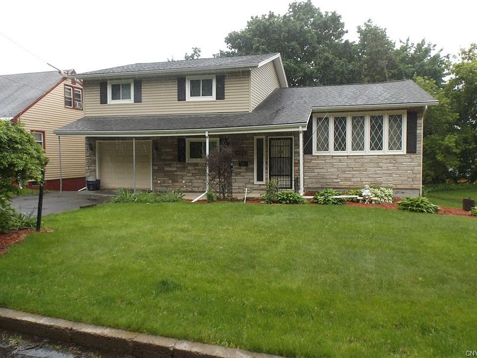 1st image of 421-23 Monticello Dr N