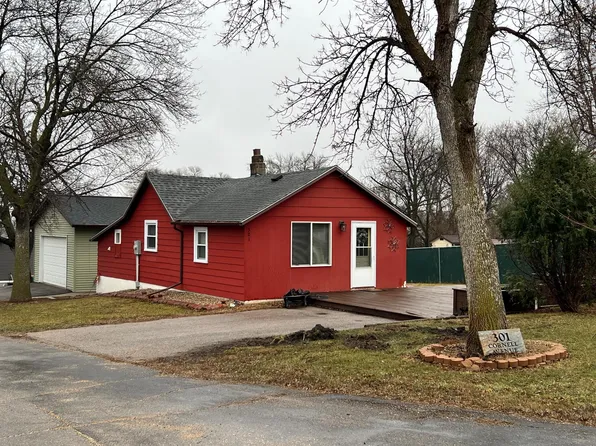 301 Cornell Ave, Big Stone City, SD 57216