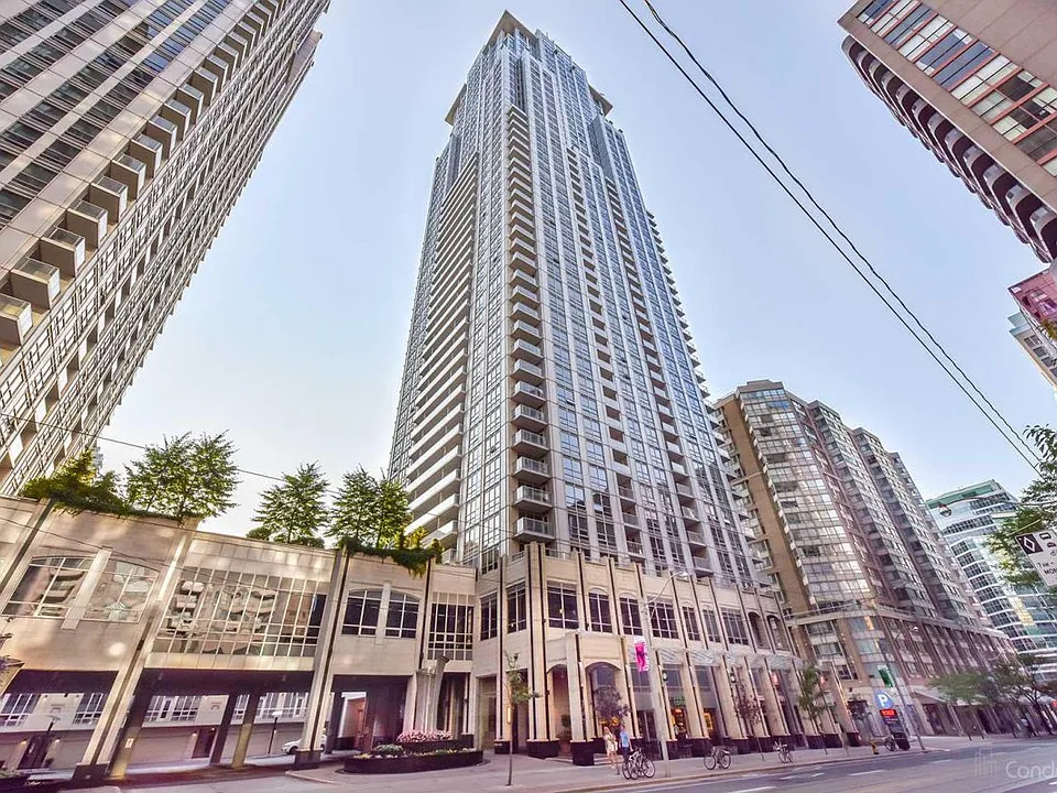 761 Bay St #3908