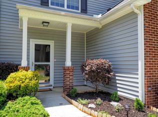130 Cline Falls Dr, Holly Springs, NC 27540