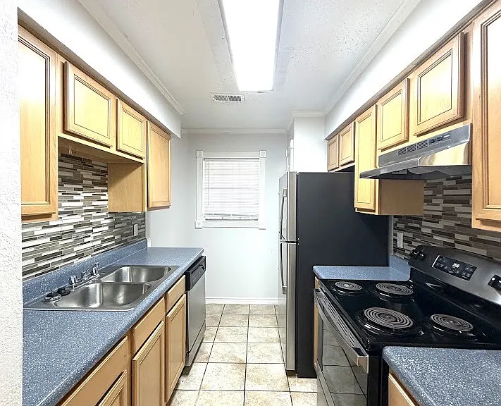 Le Montreaux Apartments — Photo 143