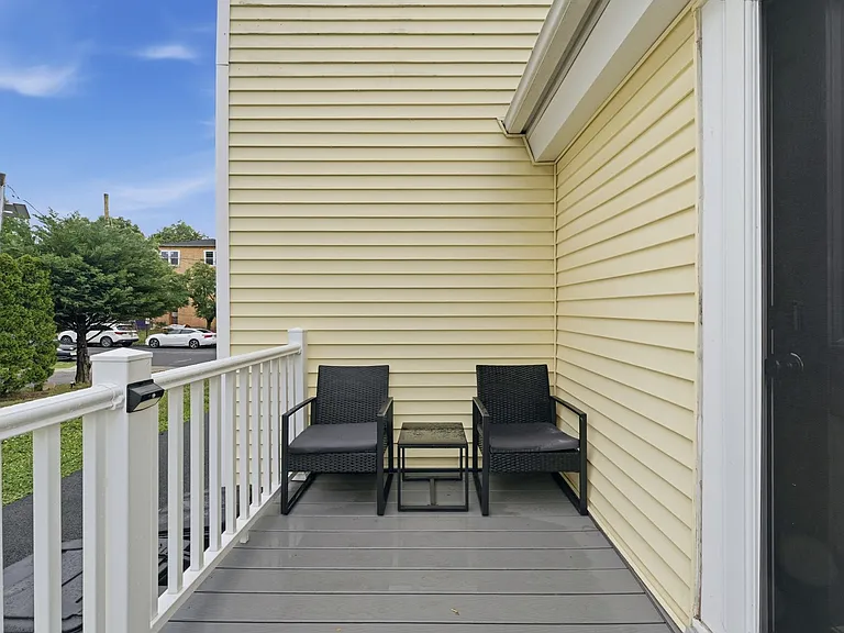 7 Fairview Ave — Photo 27