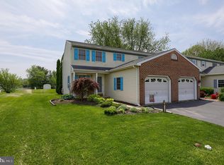 725 W 6th St, Lititz, PA 17543