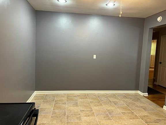 4th image of 115 Lafayette Dr