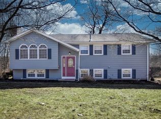 107 Indian Head Rd, Framingham, MA 01701