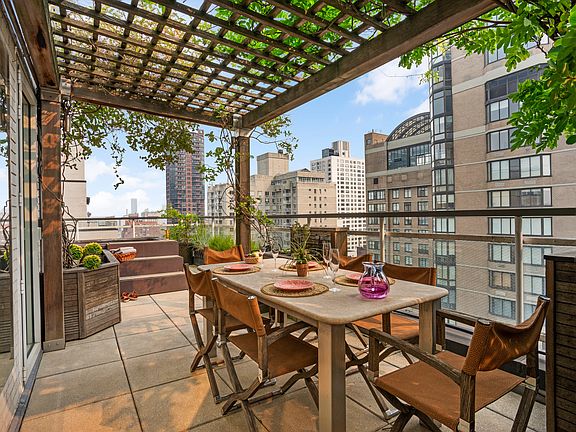 5th image of 200 E 66th St Penthouse A2