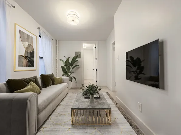 305 East 75th Street image 1 of 7