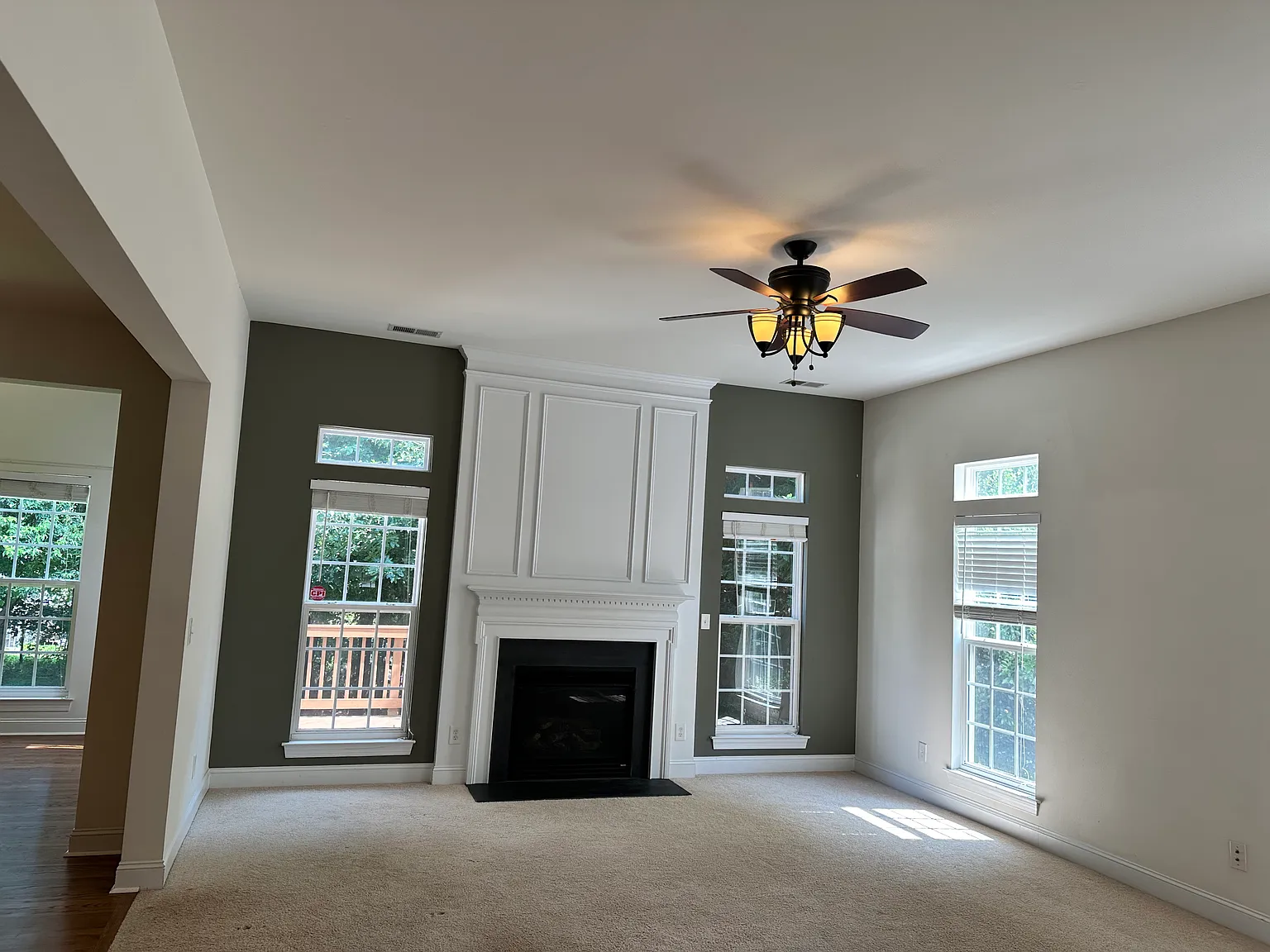 5 bed, 3.5 bath, 3740 sqft, $3,750 — Photo 4