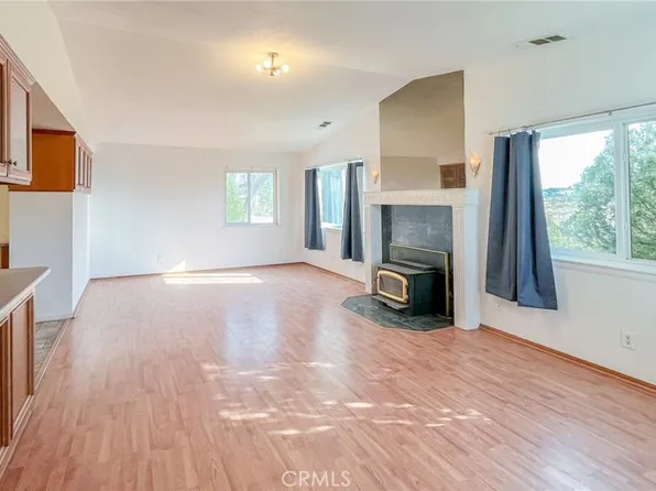 8970 Solano Rd, Phelan, CA 92371