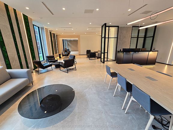 5th image of 699 Sheppard Ave E #509