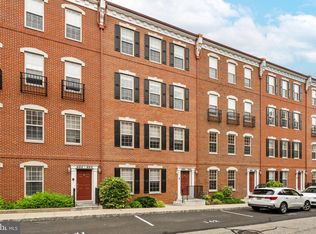 605 Admirals Way, Philadelphia, PA 19146