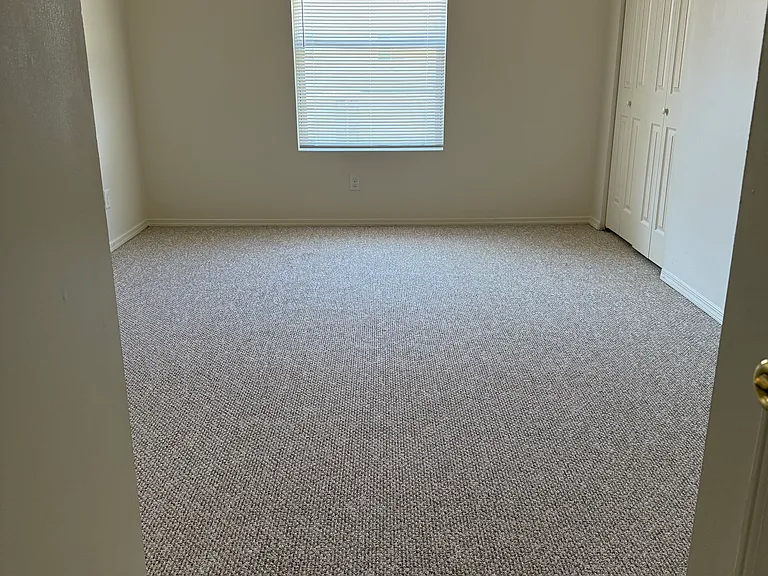 1473 W Allen St — Photo 20