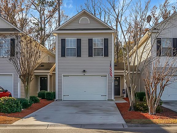 2nd image of 1423 Saratoga Ct