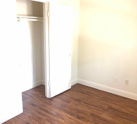 5th image of 399 Arcade Blvd