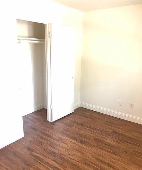 399 Arcade Blvd — Photo 5