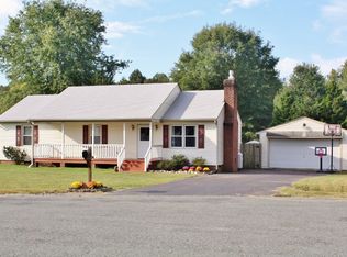 8205 Tiffany Ln, Mechanicsville, VA 23111