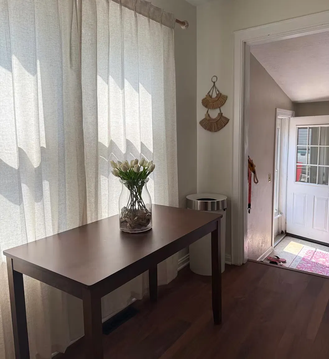 2 bed, 750 sqft, $1,800 — Photo 3