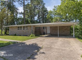 2205 Vichy Rd, Rolla, MO 65401