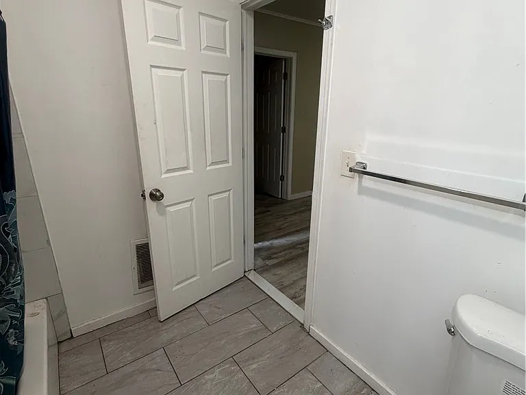 1533 La Salle Ave #LOWER — Photo 14