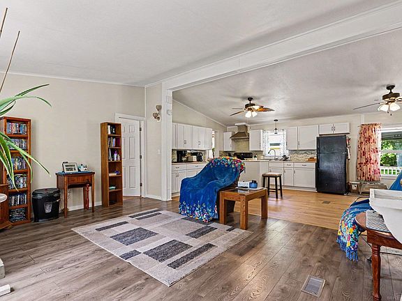 2nd image of 3254 N Euclid Ave