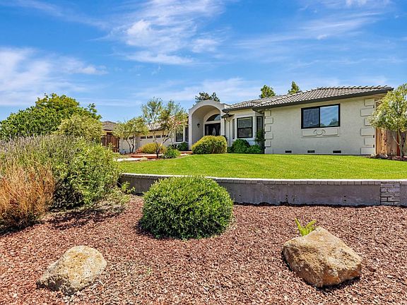 2nd image of 640 S Ridgemark Dr