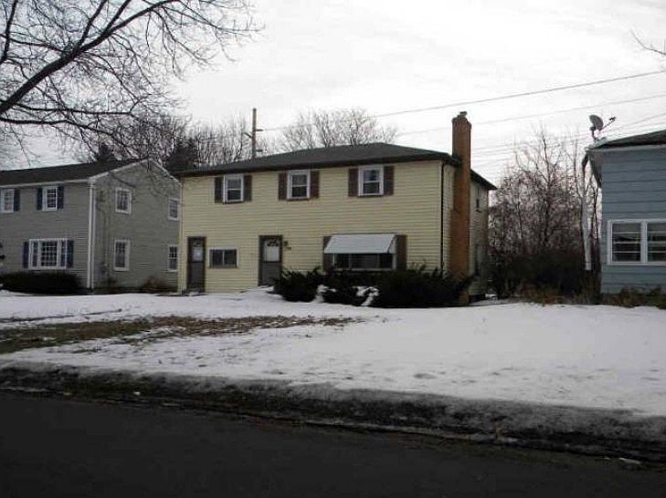 2nd image of 700 Ramona St