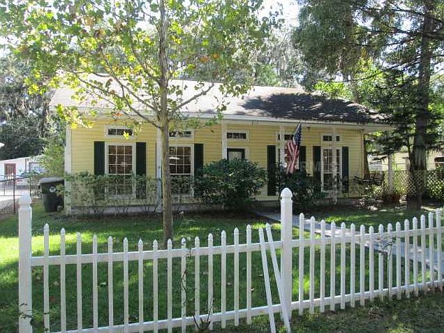 1st image of 813 Vermont Ave