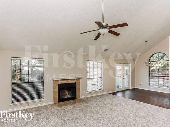 3rd image of 7702 Clairmont Ave