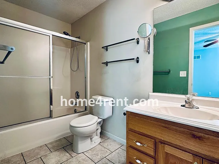 8601 England St — Photo 24