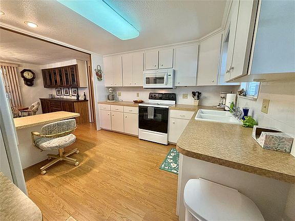 5th image of 307 HAWTHORNE BOULEVARD