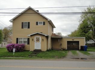 206 E Mercer St, Harrisville, PA 16038