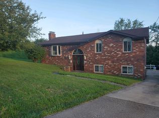 1070 Towervue Dr, Pittsburgh, PA