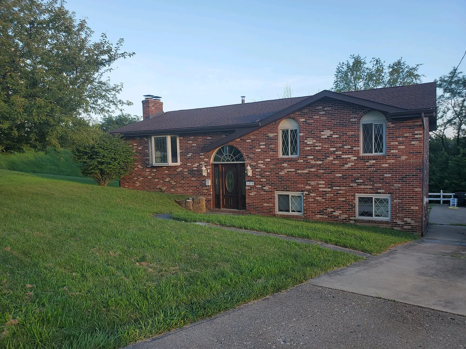 1070 Towervue Dr photo 1