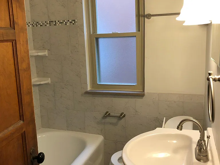 1522 Northwest Blvd #D — Photo 6