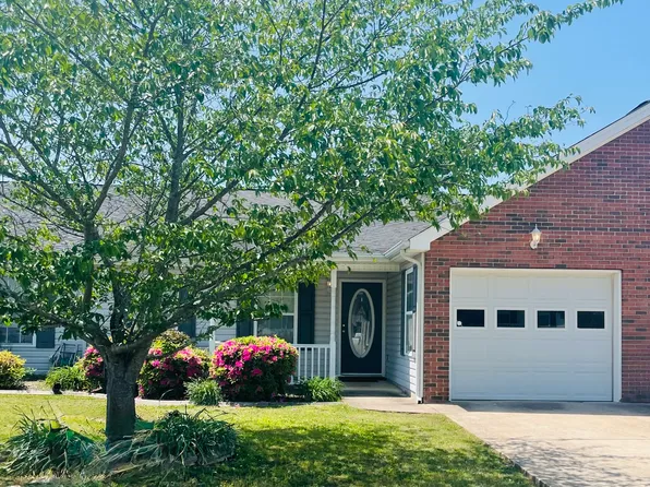 153 Flagstone Dr, Rossville, GA 30741