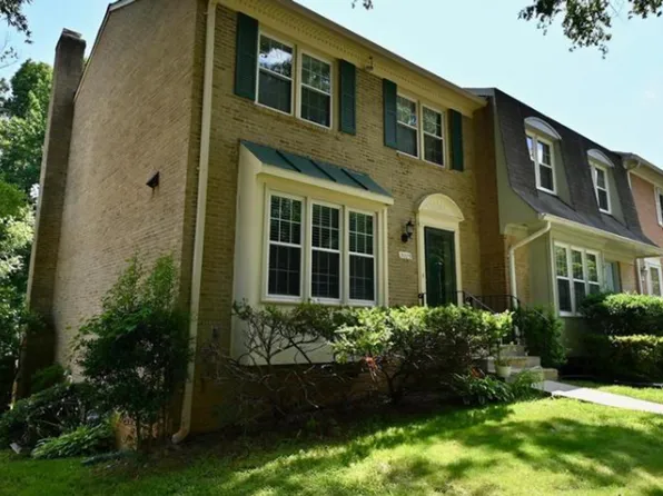 9009 Okeith Ct, Springfield, VA 22152