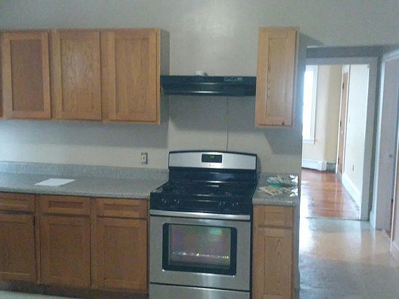 3rd image of 80 Berkley St #1