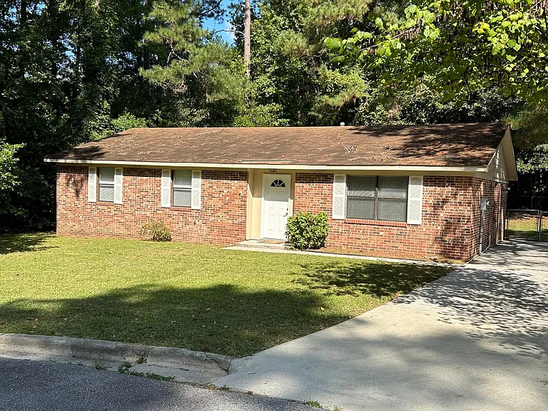 4569 Pinewood Dr — Photo 1